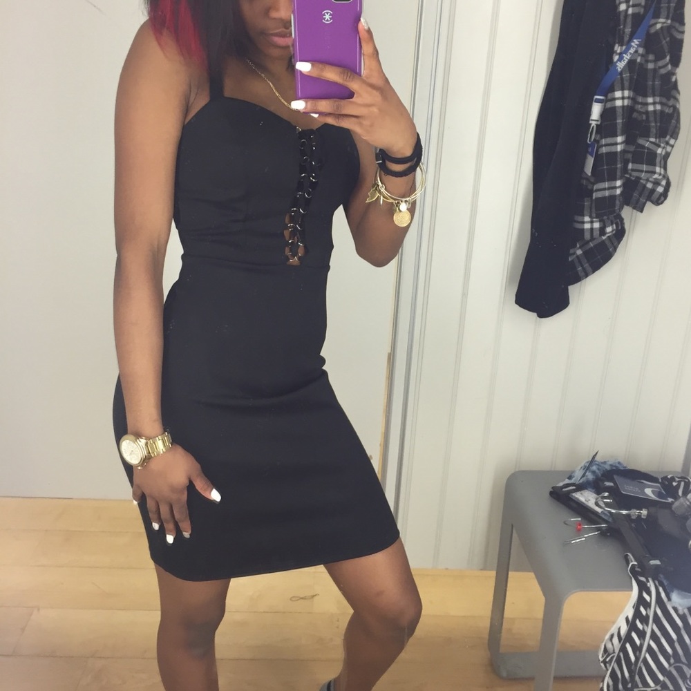 LITTLE BLACK DRESS